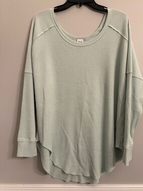 TNA long sleeve thermal shirt, EUC, mint green, Large